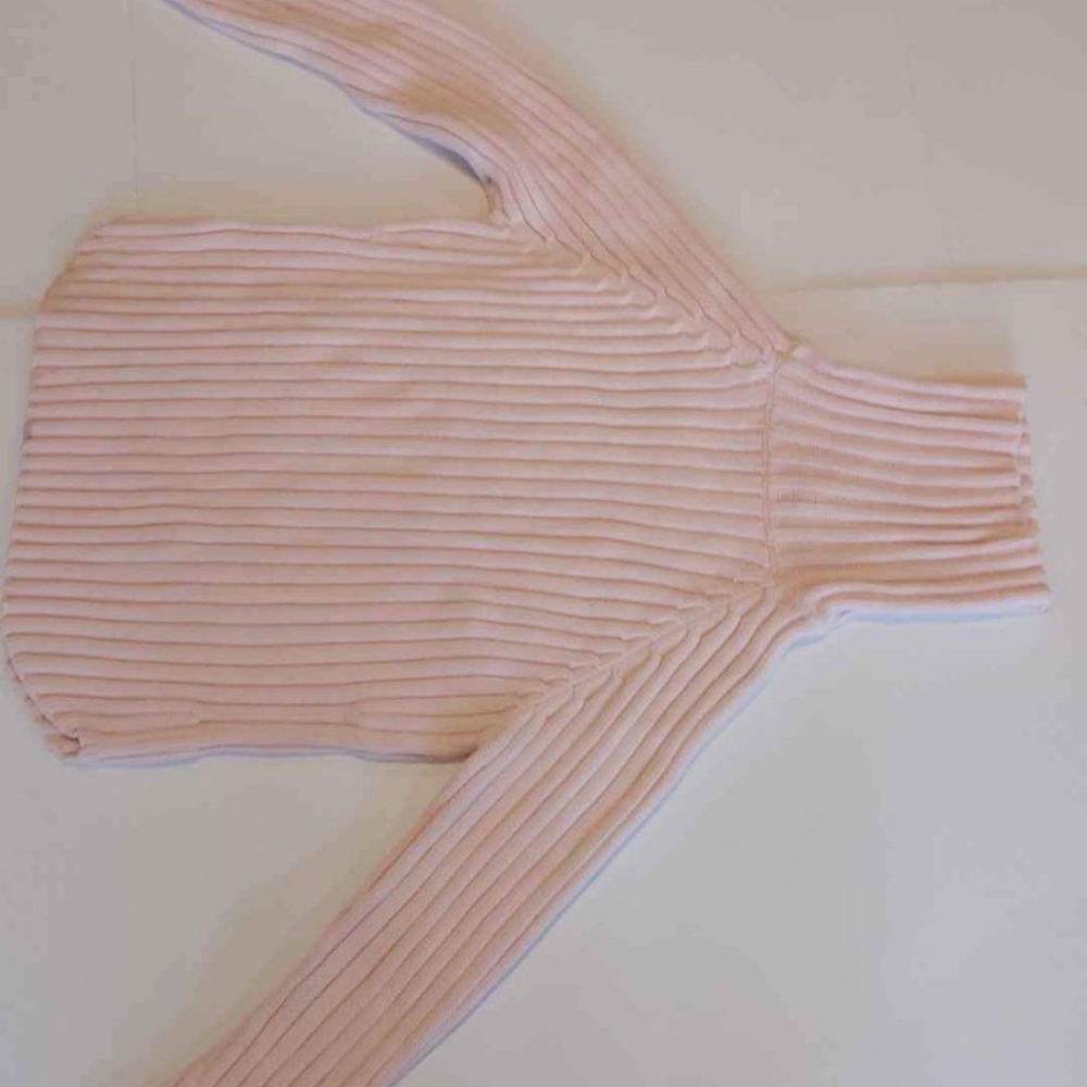 Small GAP Sweater